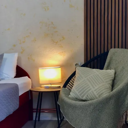 Apartment Aura *